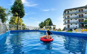 Winterline Gold Resort